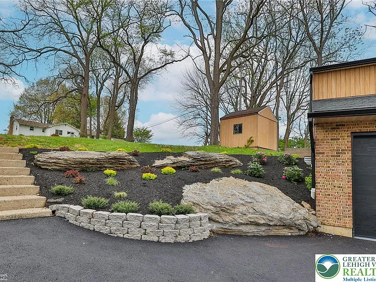 4410 Circle Dr — Photo 10