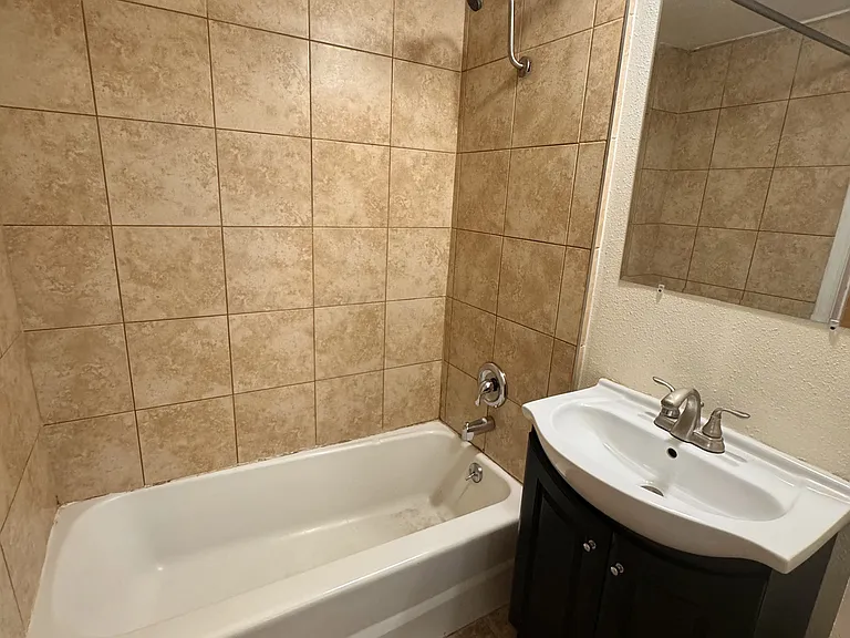 202 N Blair St #2 — Photo 6