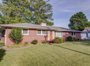 630 N Hibbard St, Staunton, IL