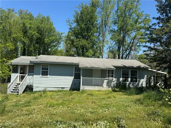 165 Cherokee Ave, Ball Ground, GA 30107