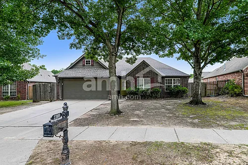 2309 W Pensacola St Photo 1