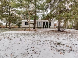 12810 Bryce Rd, Emmett, MI 48022