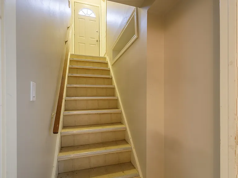 5612 Heritage Dr — Photo 3
