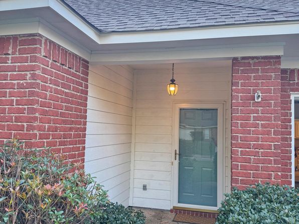 3038 Windwood Cir, Flowood, MS 39232