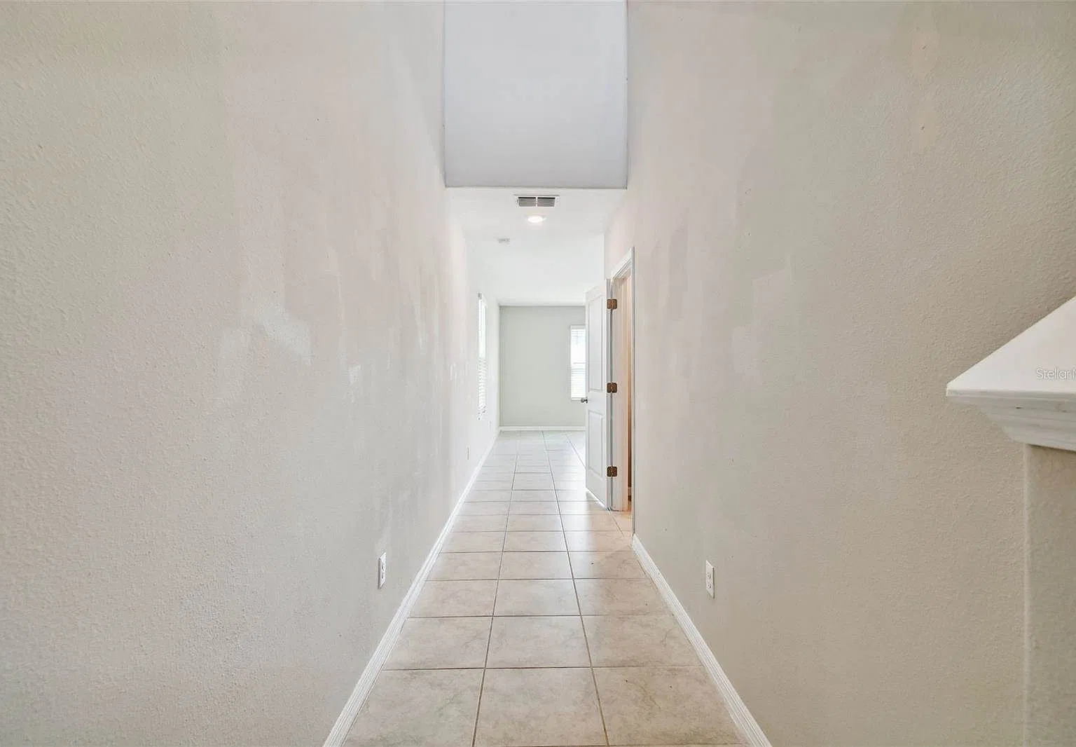 4 bed, 2.5 bath, 1870 sqft, $2,600 — Photo 2