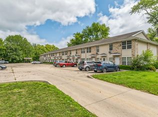 117 W Polk Ave #15, Charleston, IL 61920
