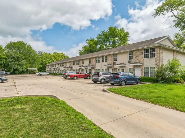 117 W Polk Ave #15, Charleston, IL 61920