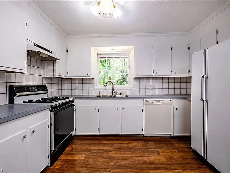 3230 Kinnamon Rd — Photo 4