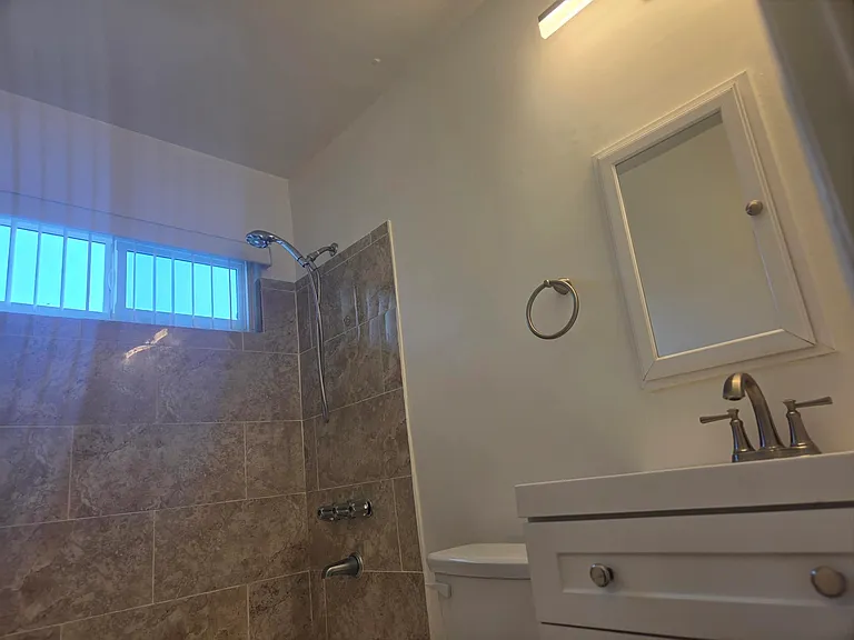 2346 W 18th St #13 — Photo 20