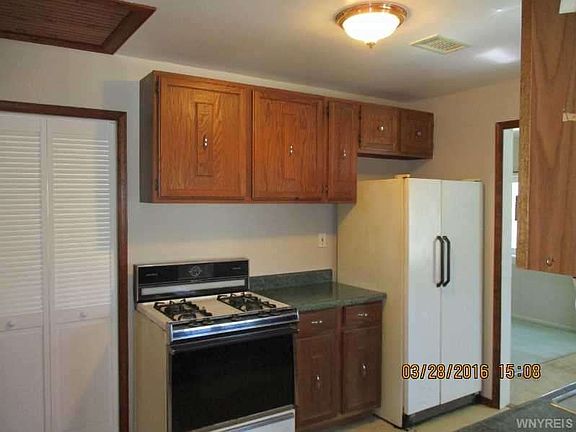 5th image of 6592 Revere Dr