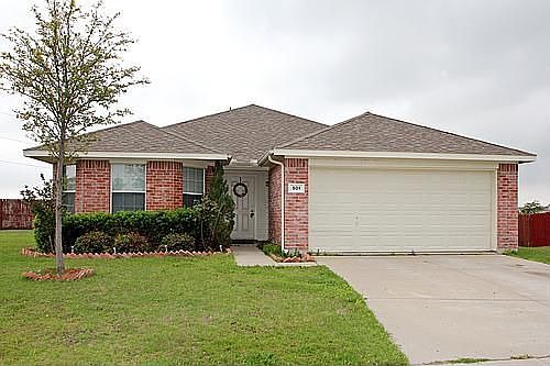 1st image of 501 Robinwood Dr