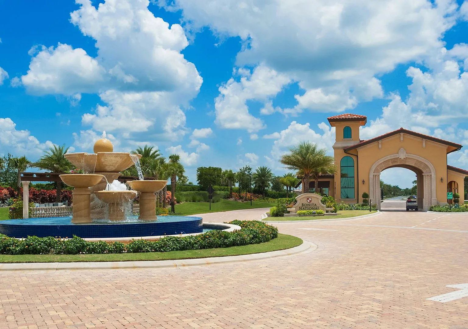 Furnished Annual - 2BR/2BA Second Floor condo with Transferable Golf! — Photo 2