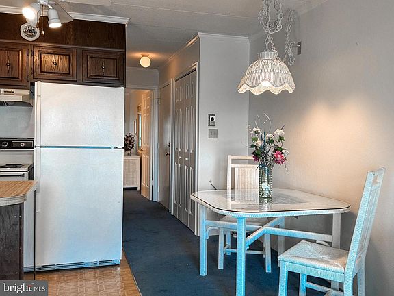 5th image of 9 138th St Unit 307