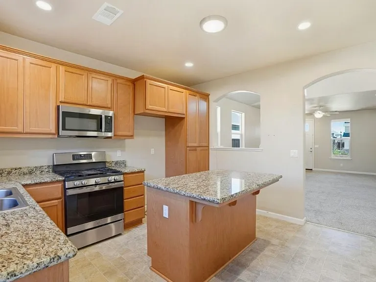 765 Brandywine Ln — Photo 26