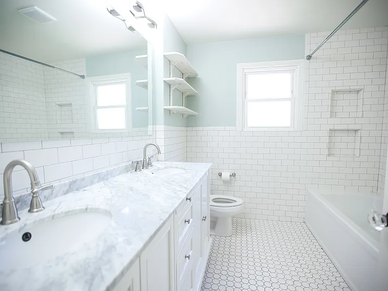 7519 Delafield Ln — Photo 15
