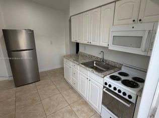 830 SW 6th St UNIT B, Hallandale, FL 33009