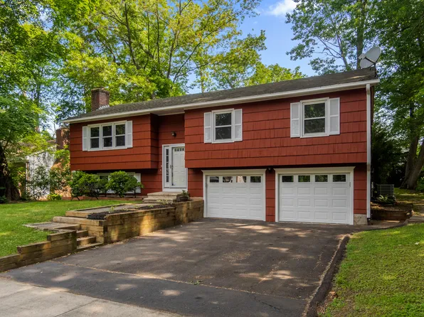 5 Robin Lane, New Haven, CT 06515
