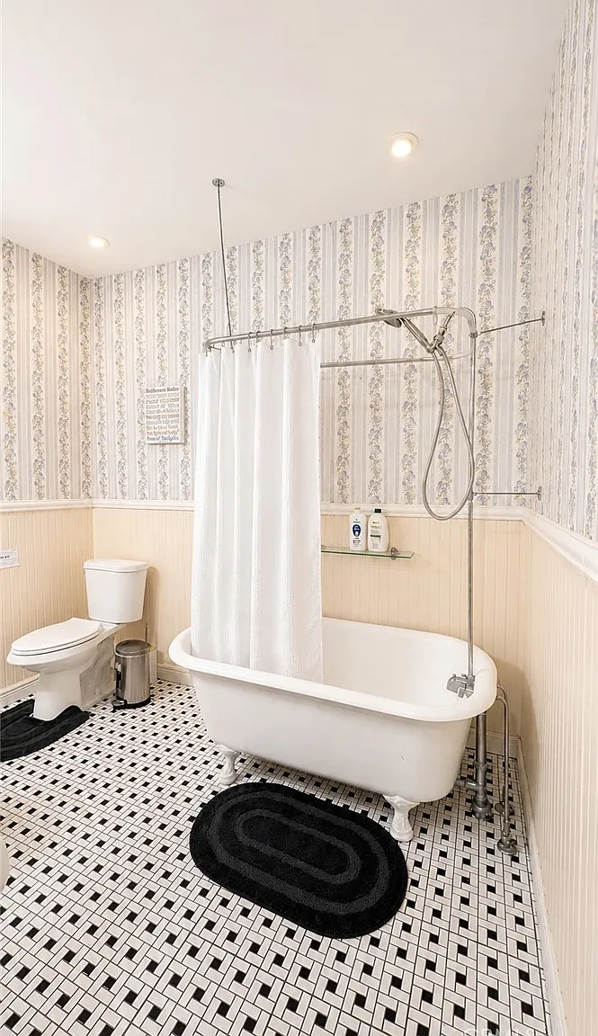 2 bed, 483 sqft, $2,680 — Photo 3