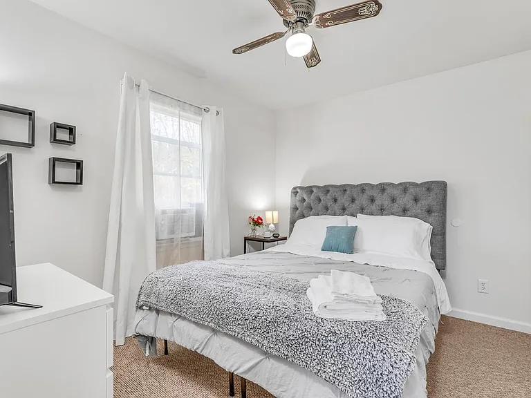 19 Limox Ln #B — Photo 10