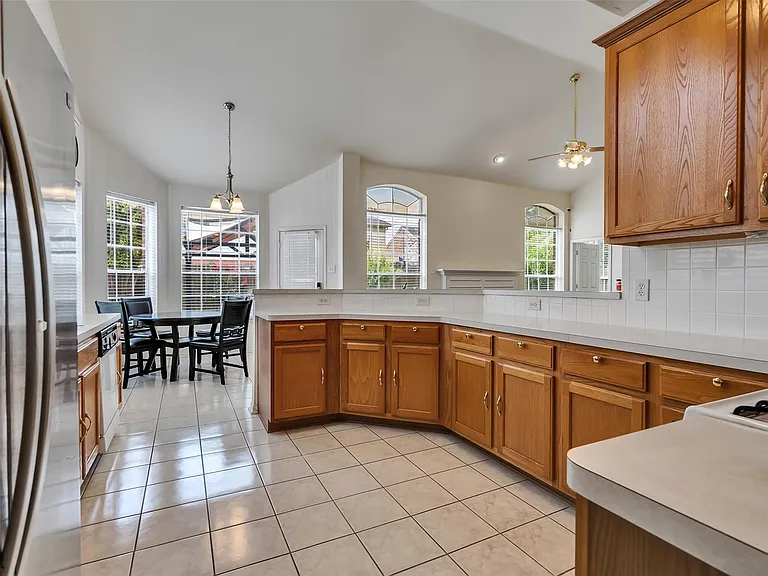13315 Georgetown Dr — Photo 9