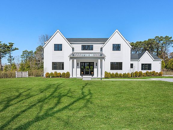 2nd image of 51 Arbutus Rd