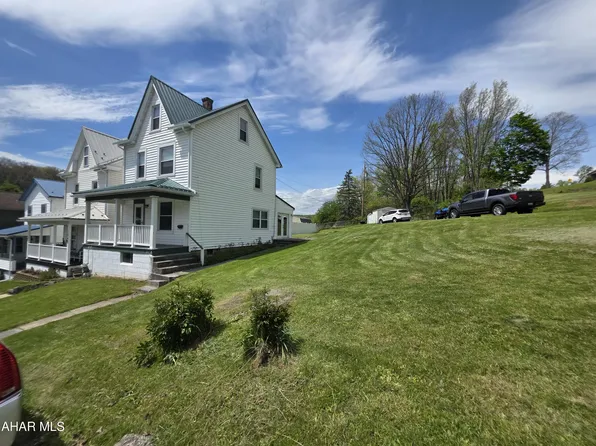1347 N 7th Ave, Altoona, PA 16601