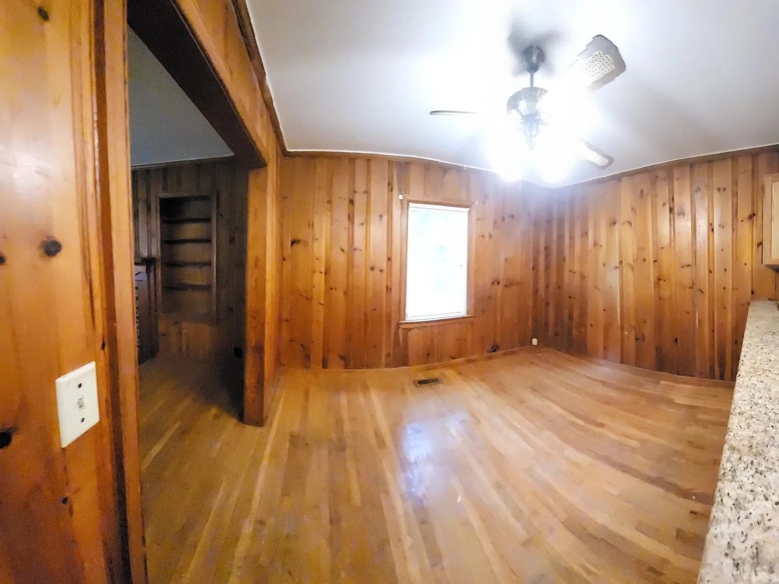 2326 Sewell Mill Rd — Photo 2