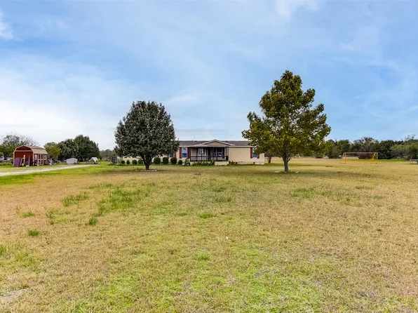 3275 Oak Grove Rd, Ennis, TX 75119
