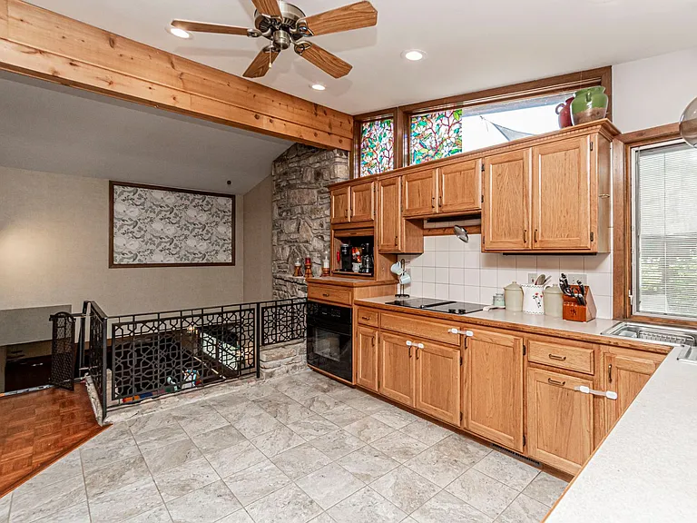 144 S Dartmouth Dr — Photo 12