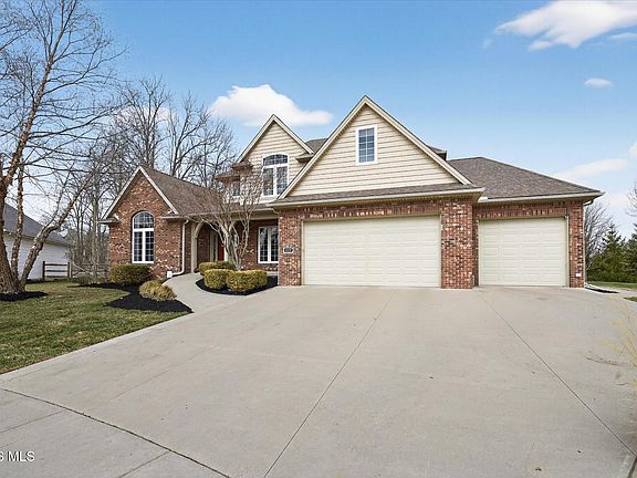 2nd image of 6137 Secluded Ct