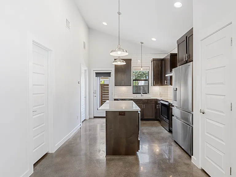 1114 N Olive St — Photo 6