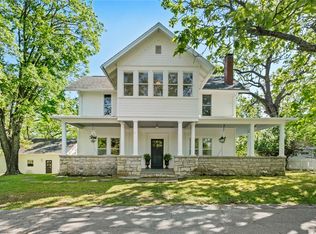 38 Vaughn St, Eureka Springs, AR 72632