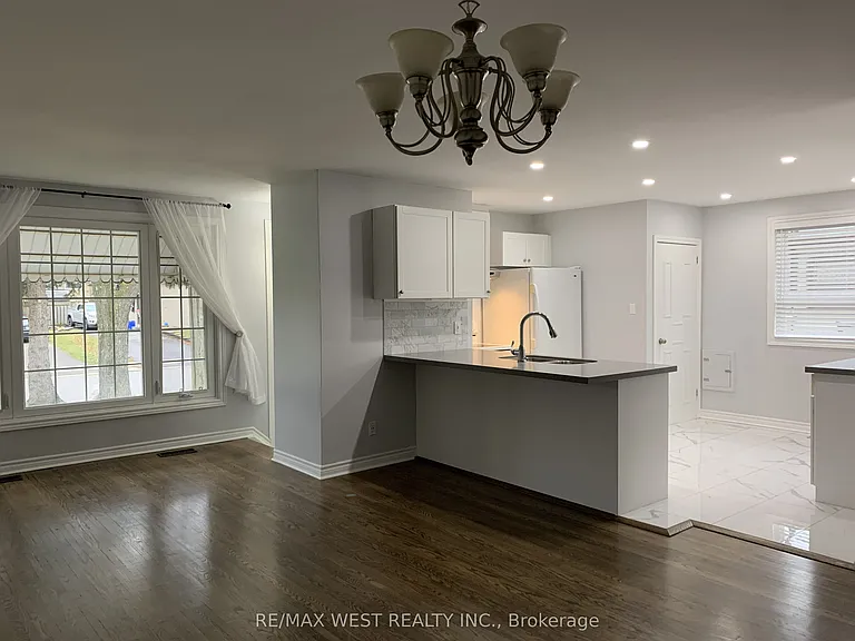 241 Ashlar Rd — Photo 3