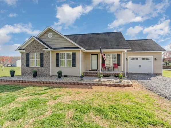 2817 Pilot View Church Rd, Yadkinville, NC 27055