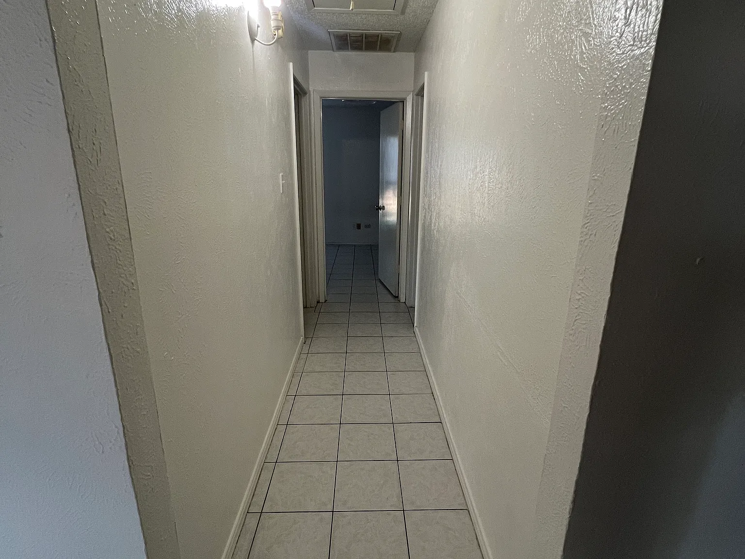 2 bed, 880 sqft, $1,300 — Photo 4