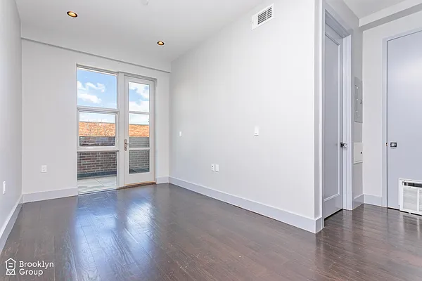 Rented by Brooklyn Group | media 11