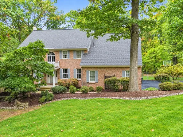 30 Fawn Dr, Reading, PA 19607
