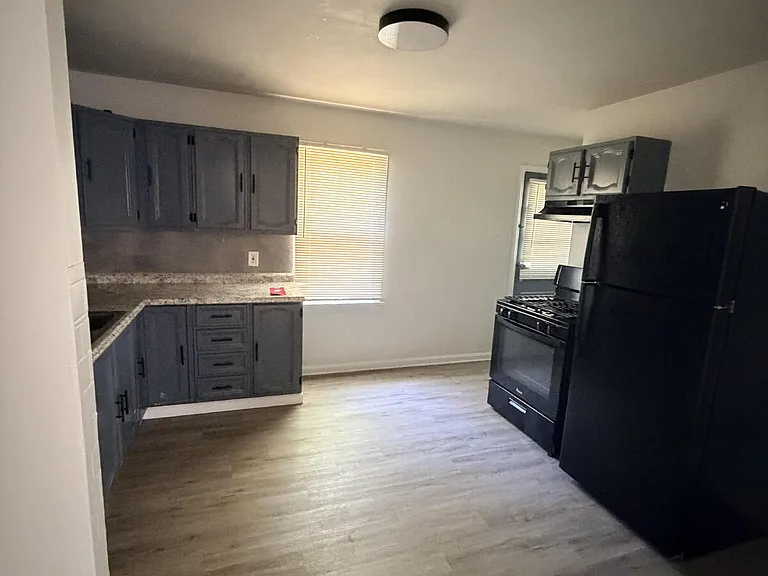 509 Ballman Ave — Photo 10