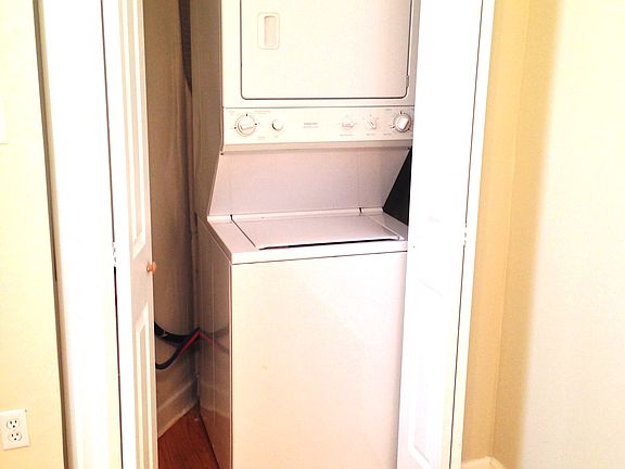 2nd image of 523 N 40th St