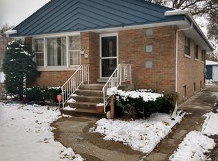 216 Iroquois Rd, Hillside, IL 60162