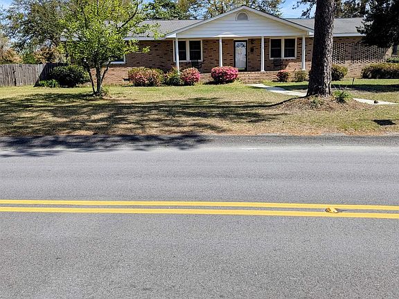 2nd image of 207 Haynes Ln