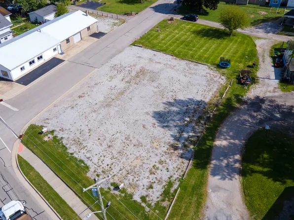 /1001 W 3rd St, Rushville, IN 46173