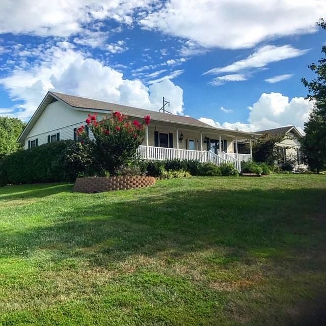 1st image of 2674 Country Club Dr