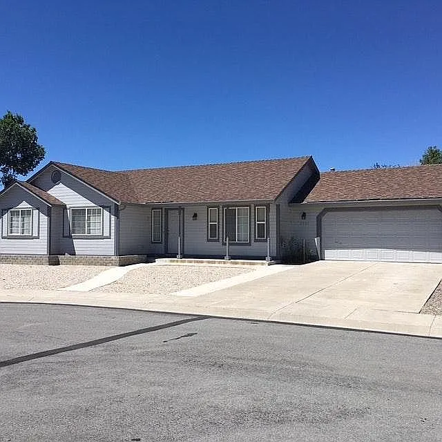 2982 Cameron Ct photo 1