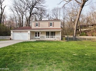 1301 Woodland Ct, Joliet, IL