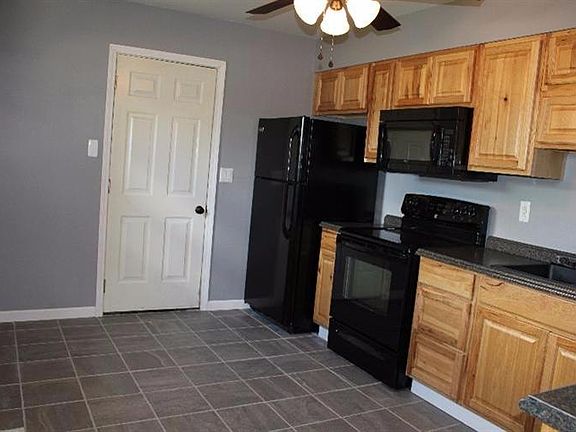 2nd image of 1100 Sheri Ln