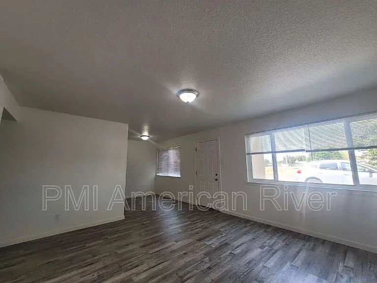 7147 Bacchini Ave — Photo 2