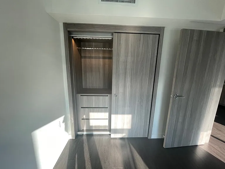 433 SW Marine Dr #1207 — Photo 6
