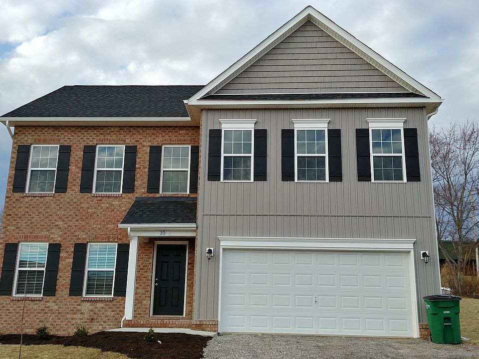 1st image of 10 Siena Dr