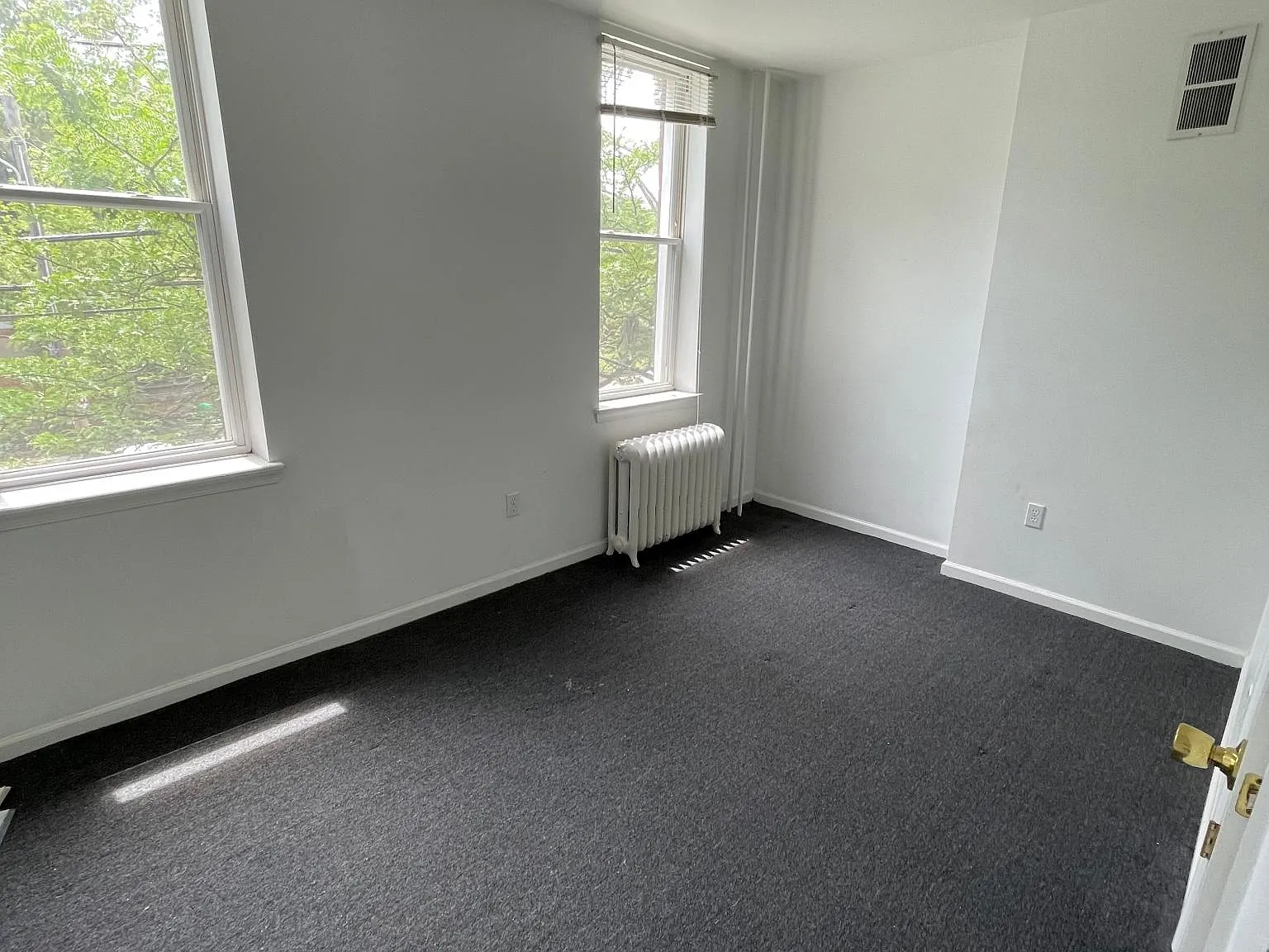 3 bed, 1800 sqft, $2,800 — Photo 4